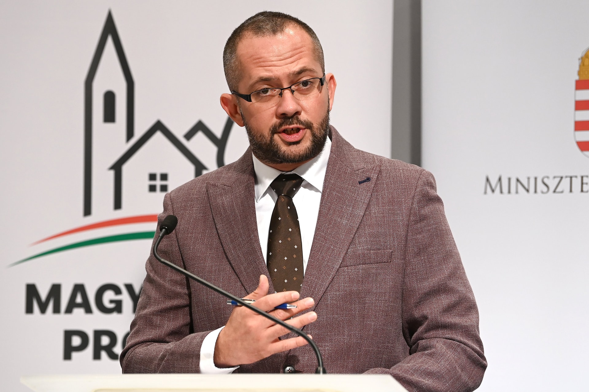 A kormány célja az, hogy vonzóvá tegyék a falvakat