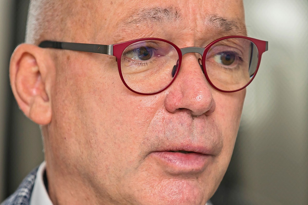 Péterfalvi: Aggályos a kérdőívek harmadik személy általi begyűjtése