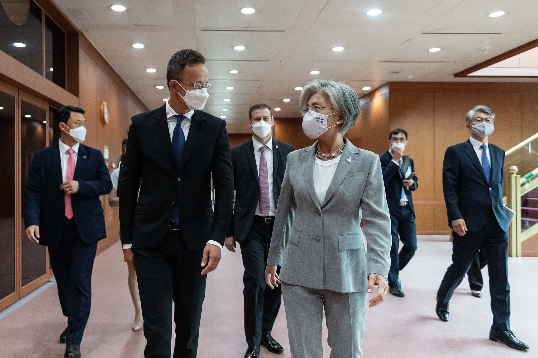 Szijjártó: Mindig jó kapcsolatban voltunk Dél-Koreával