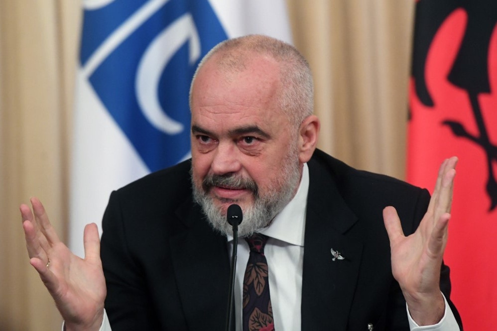 Fityiszt mutatott az albán miniszterelnök a németeknek
