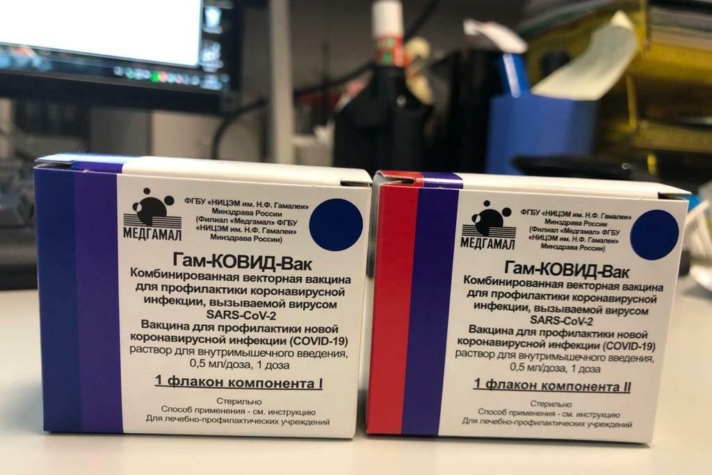 Az oroszok már gyártják a koronavírus elleni vakcinát