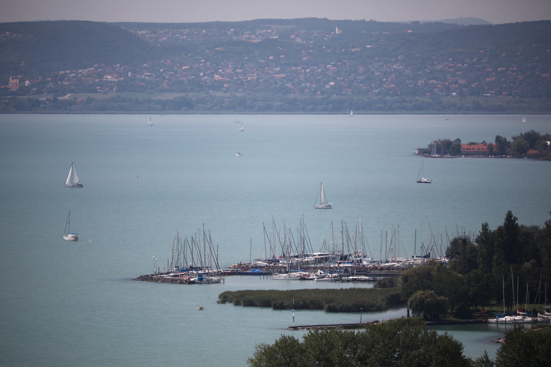 Fulladásos tragédiák árnyékolják be az idei nyarat a Balatonon