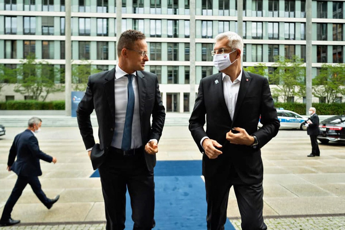 Újabb nevekkel bővül az EU szankciós listája