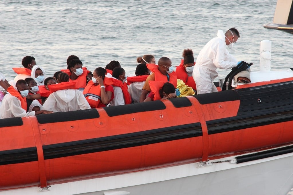 Olaszországban már több mint százezren vannak az ideiglenes migránstáborokban