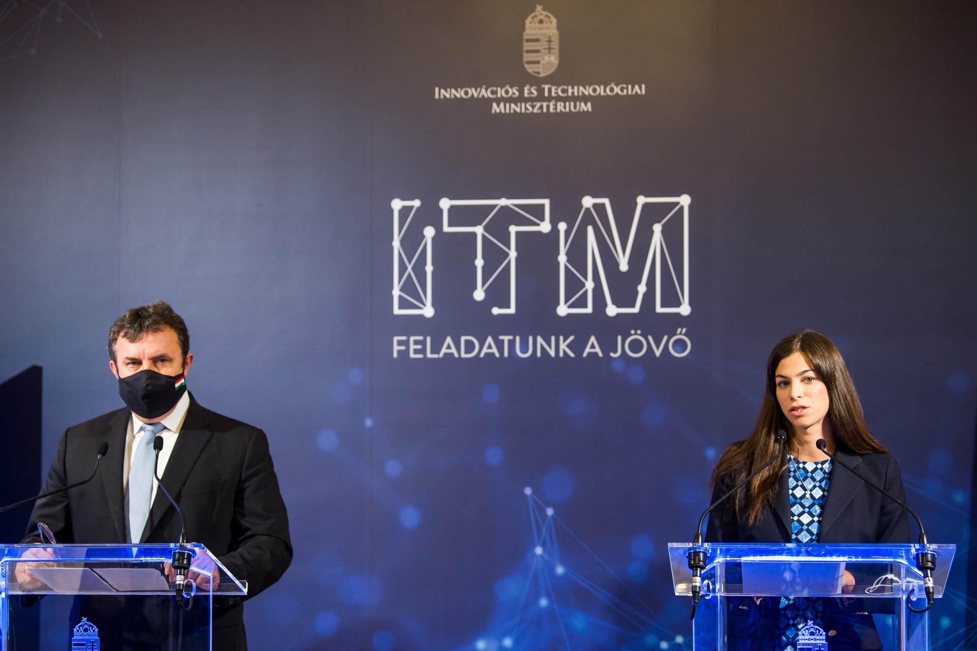 Életeket menthetnek a kormány által fejlesztett mobilapplikációk