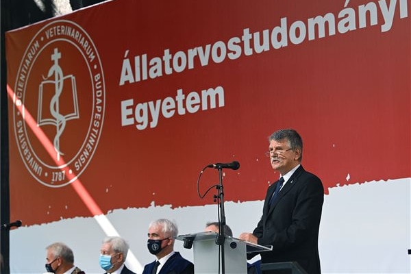 Kövér: A XXI. század embere számára felértékelődik a biztonság kérdése