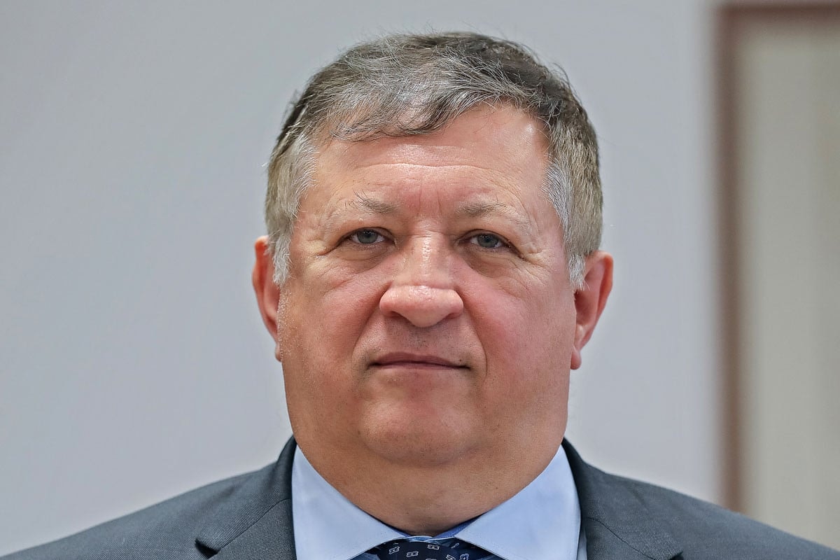 Ezerkétszáz kilométeren újulnak meg vagy épülnek utak a tervek szerint