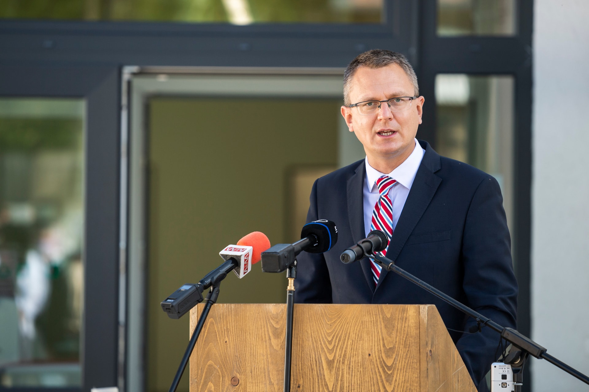Rétvári Bence: Mi az áldozatoknak állítunk emléket, Nyugaton pedig az ideológiának