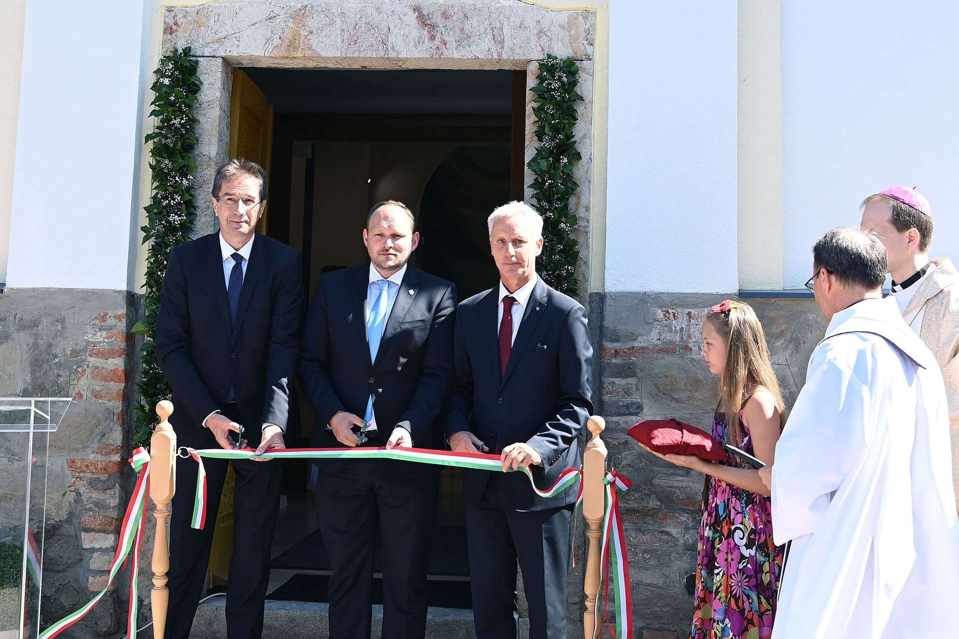 Megújult Pilisszentlélek katolikus temploma