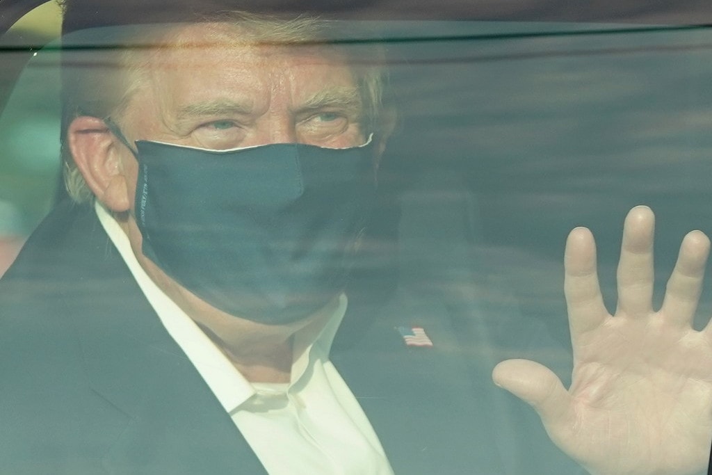 Már hétfőn kiengedhetik a kórházból Donald Trumpot
