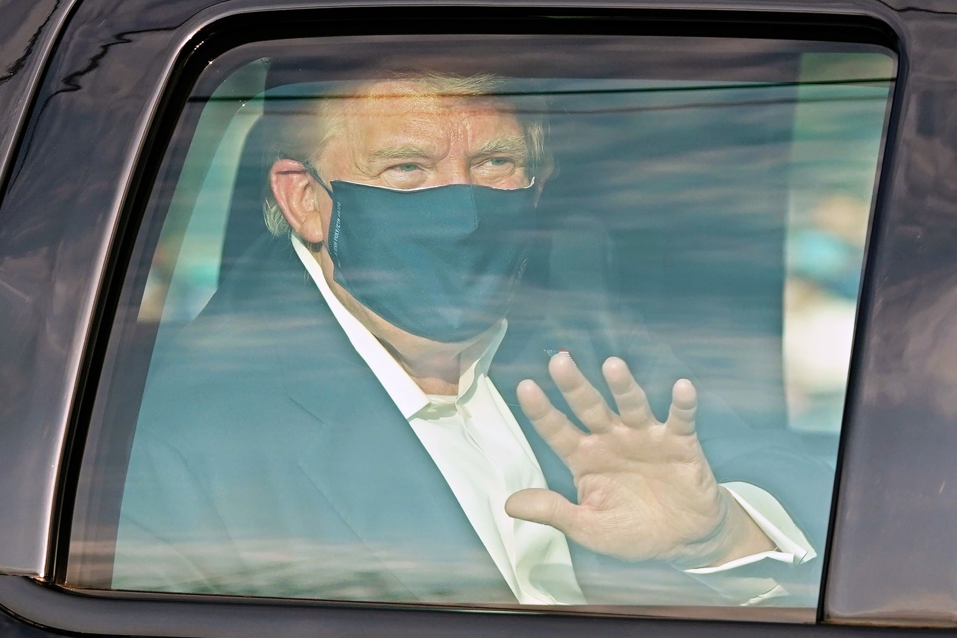 Bíznak Donald Trump mielőbbi felépülésében