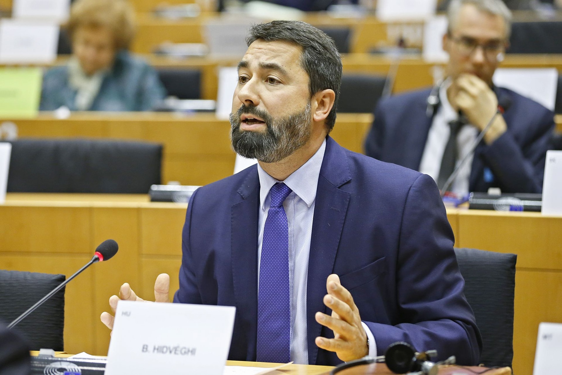 A baloldal ideológiai támadásokkal veri szét Európát