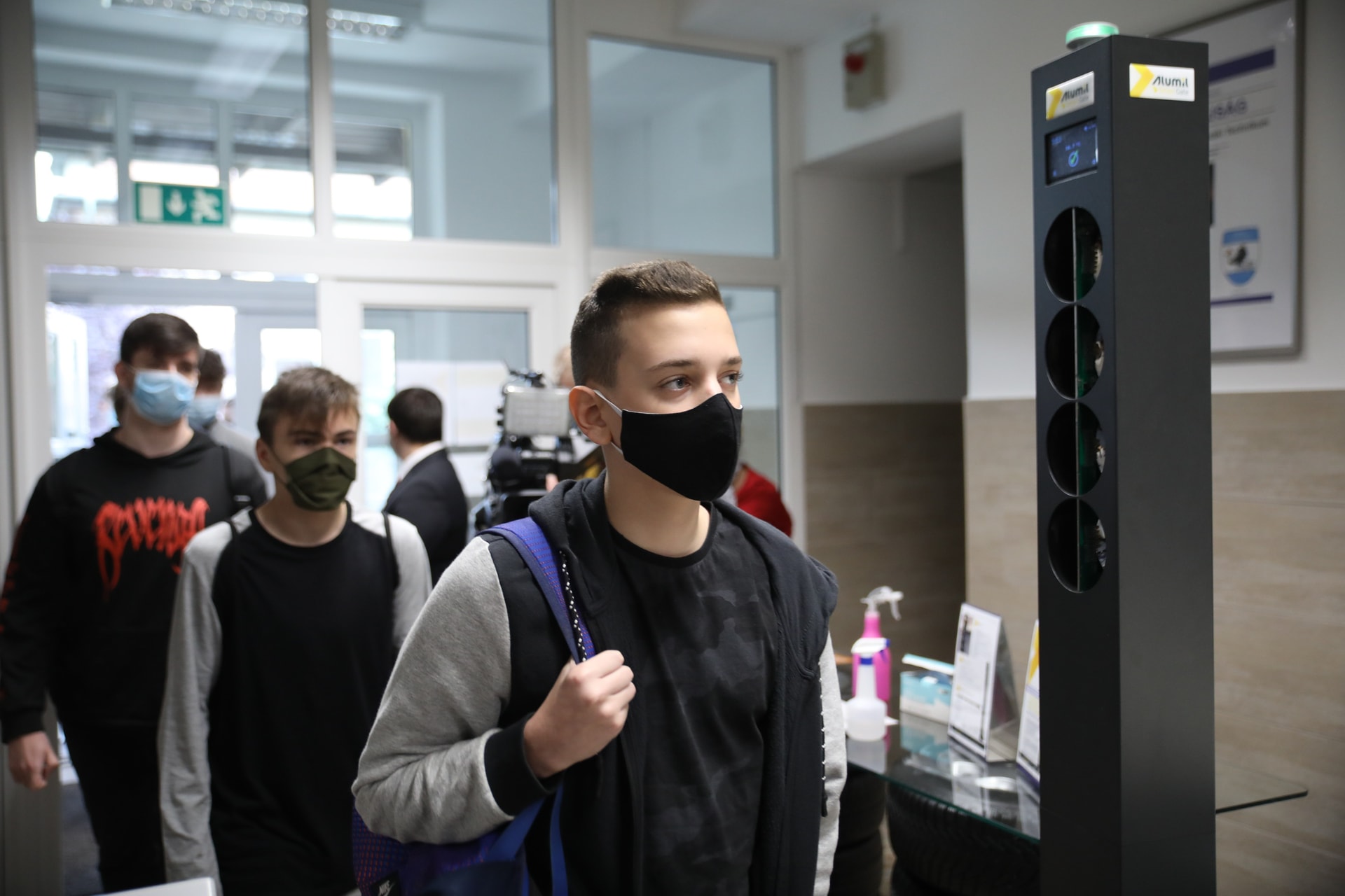 Újra szükség van a maszkra