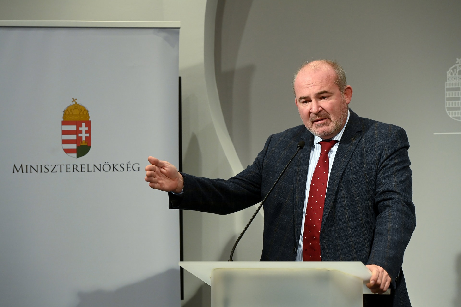 Szeptember elsején 4,8 milliárd forintos pályázati kiírás jelenik meg civil szervezetek támogatására