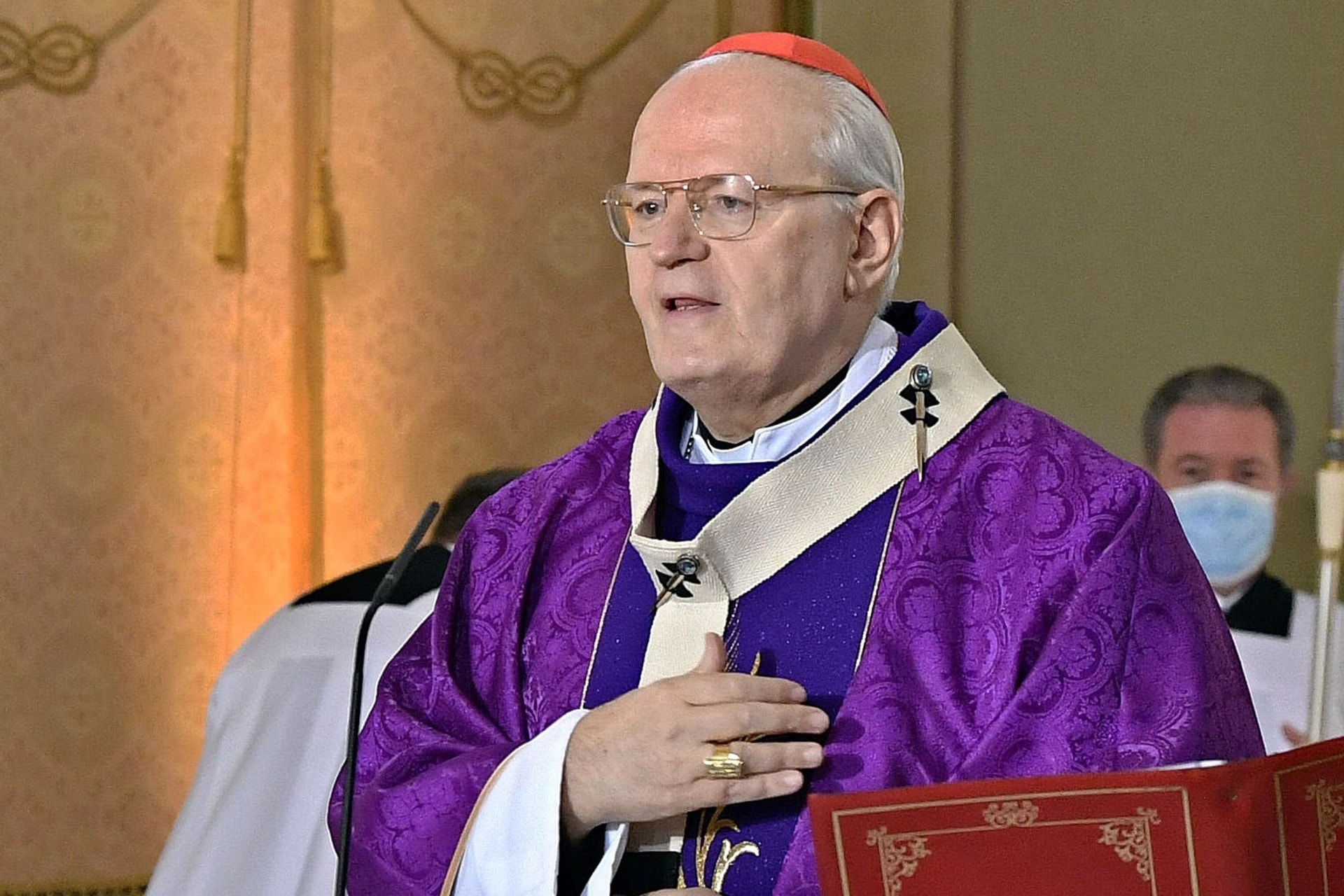 Erdő Péter: A krisztuskövetők egymás iránti szeretete jel a világ számára
