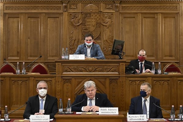 A határidőket betartva folytatódik a paksi beruházás