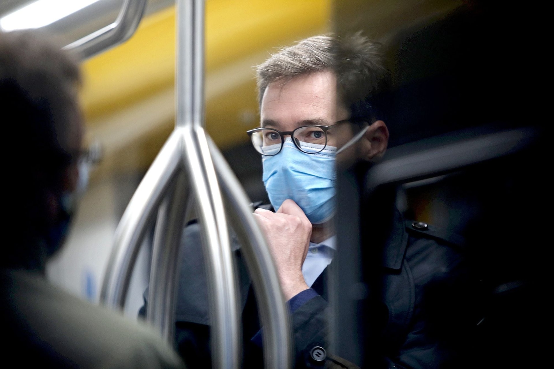 Karácsonyi botránykrónika: kukacirkusztól a kamucégig