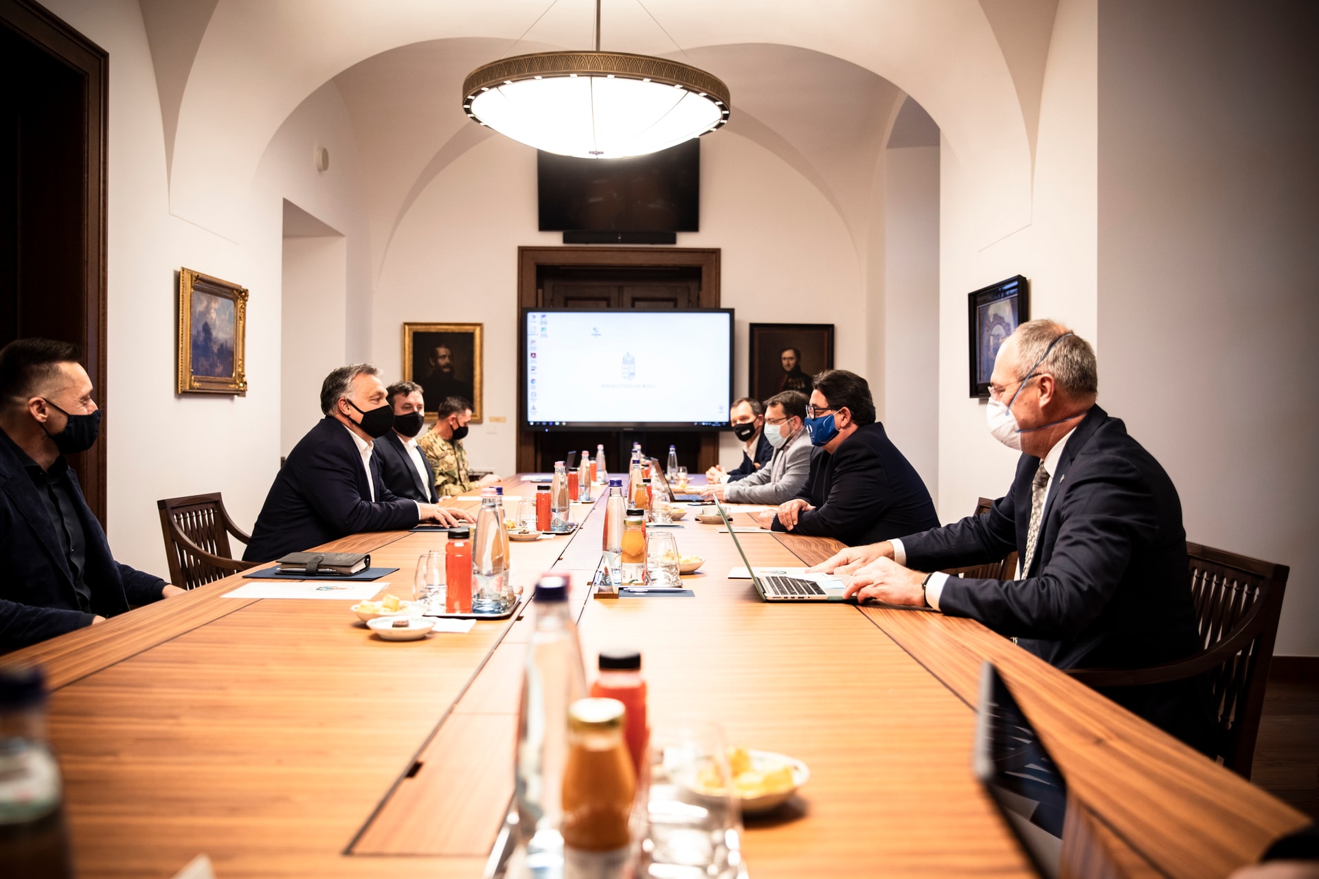 Orbán Viktor: Hétfőn döntések várhatók