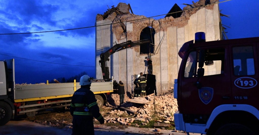 Petrinjában egy iskola, Zazinában egy templom felújításában vesz részt Magyarország