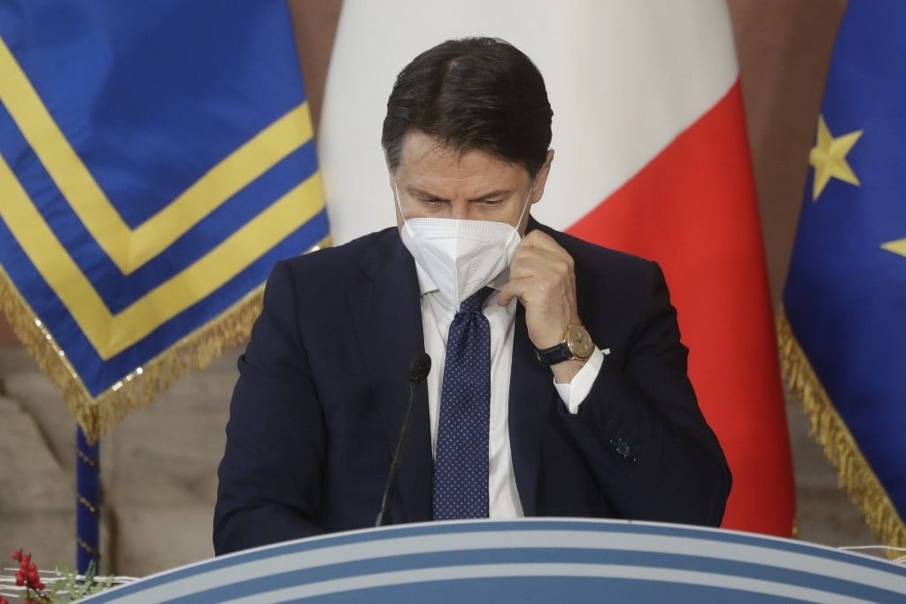 Bukik az olasz kormány