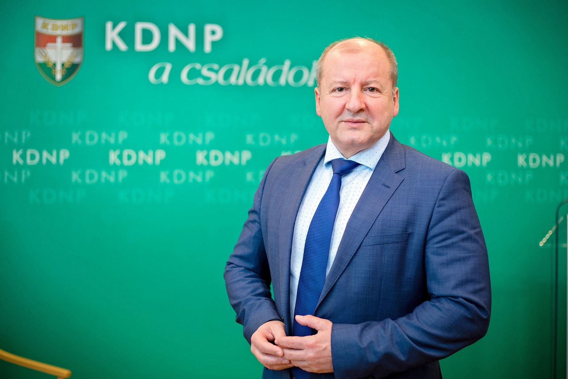 Simicskó: Katonáink most az orvosok és ápolók, fegyvereink a vakcinák