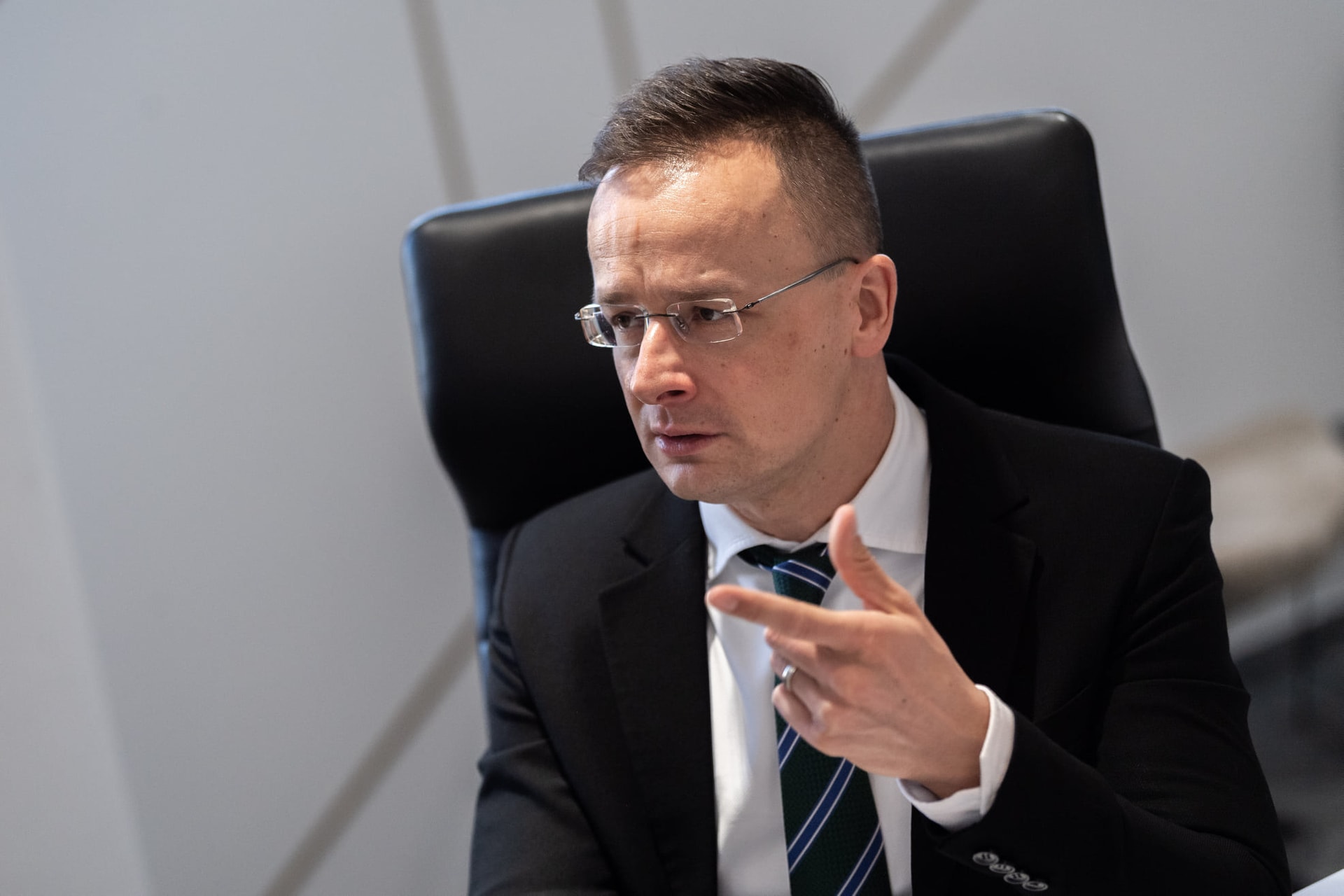 Hat közlekedési összeköttetés jön létre Szlovákia és Magyarország között
