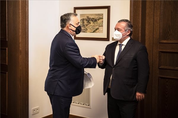 A gazdaság és a rendezvényszervező szektor újraindításáról egyeztetett Orbán Viktor