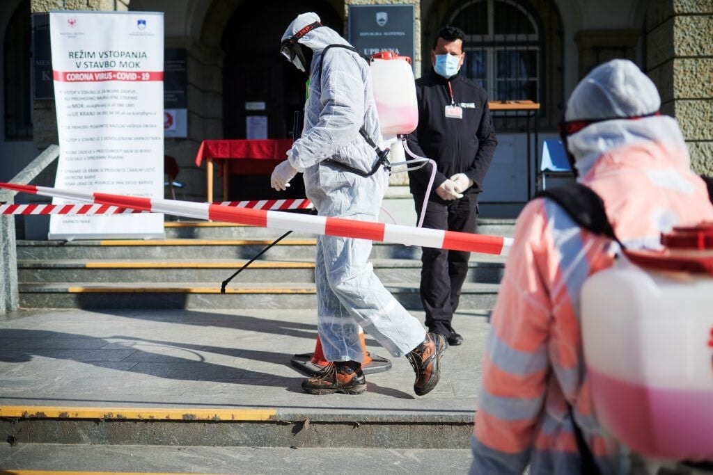 Ljubljana: Az EU-nak fel kell gyorsítania az oltóanyag-beszerzési eljárásokat