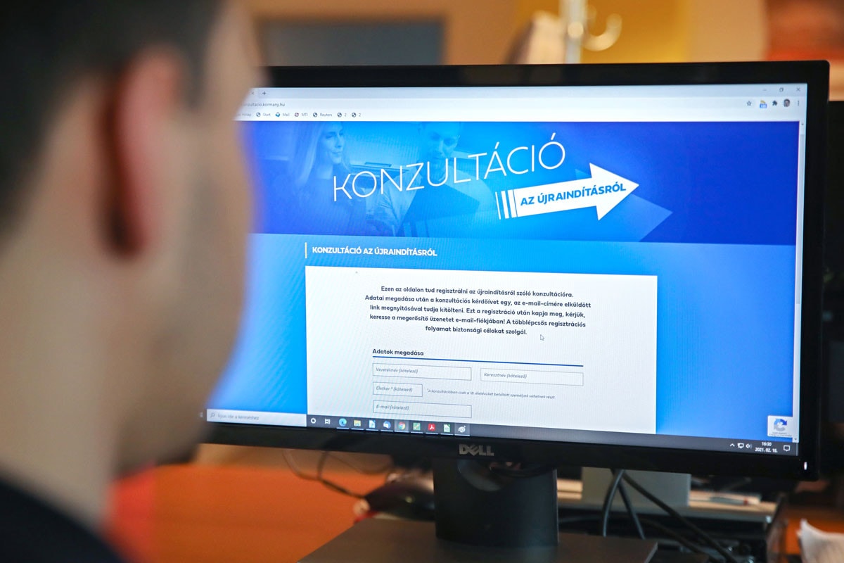 Konzultáció az újraindításról