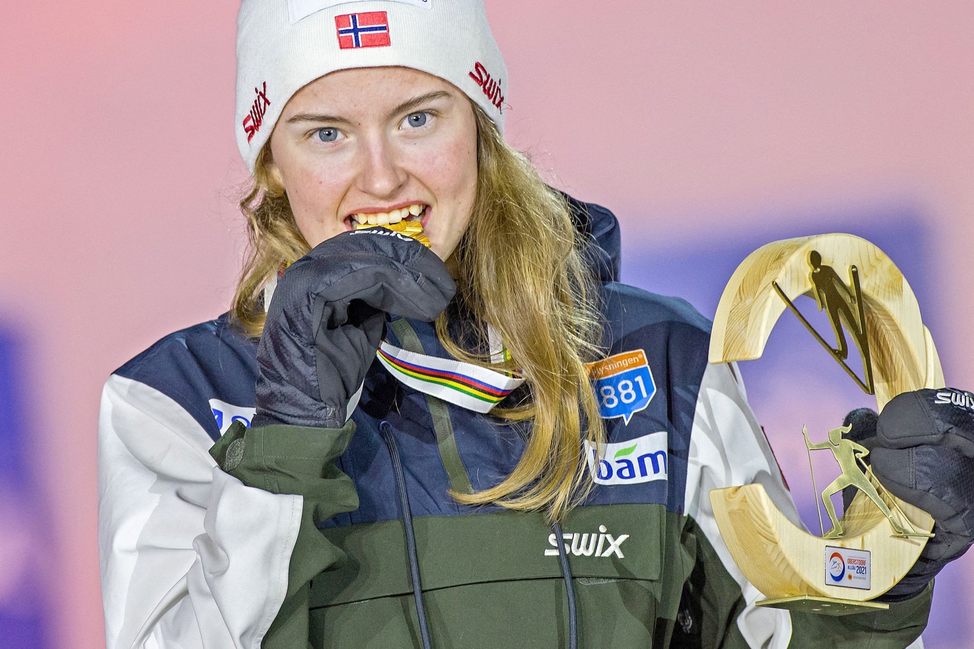 Mindkét Leinan Lund nővért megelőzte Westvold Hansen