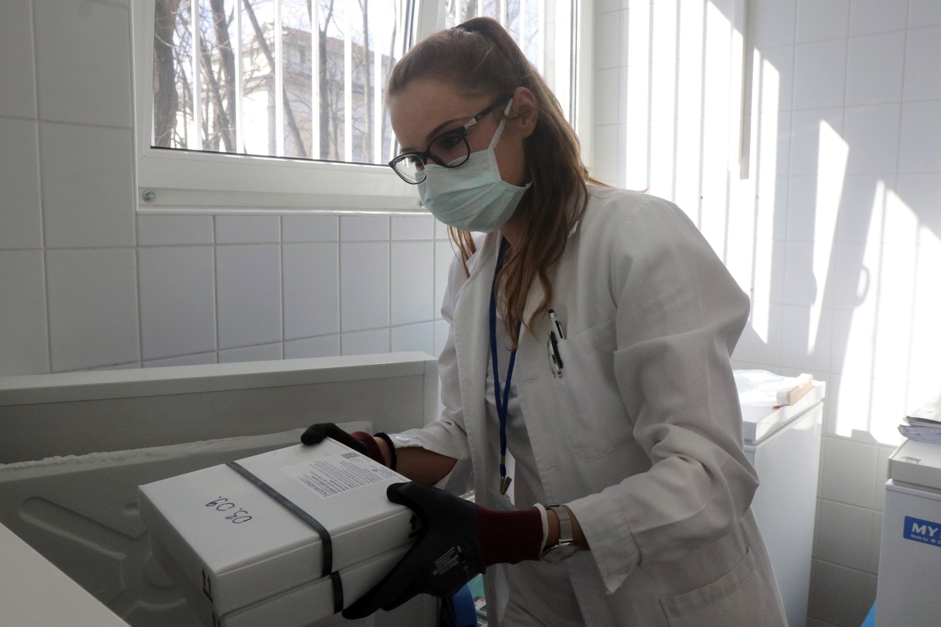Nagyrészt időseket oltanak a most érkezett Pfizer-vakcinákkal