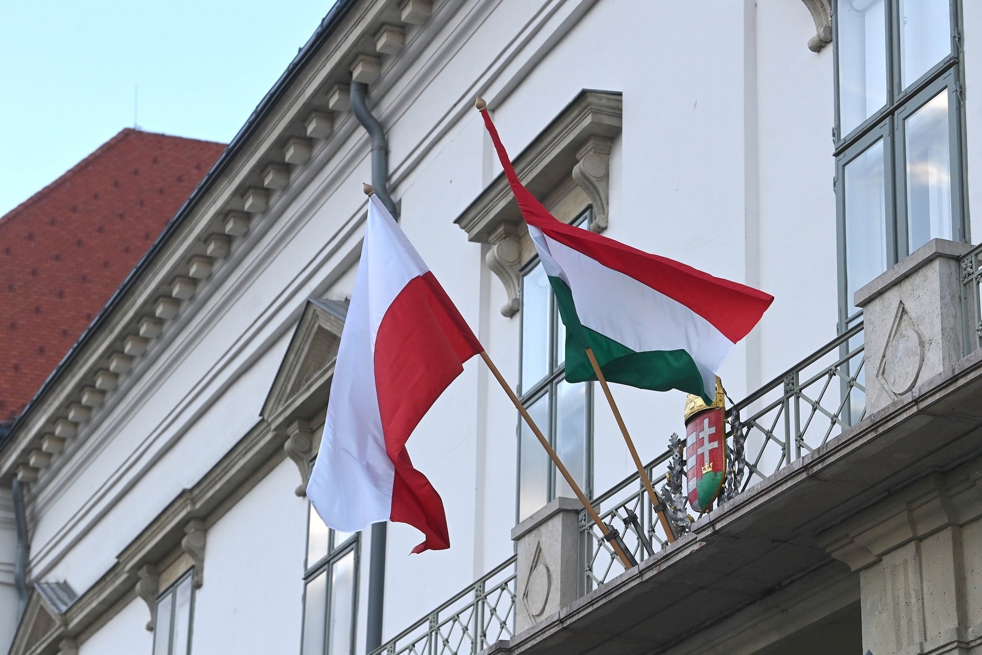Lengyel-magyar motorral indul az európai ébredés
