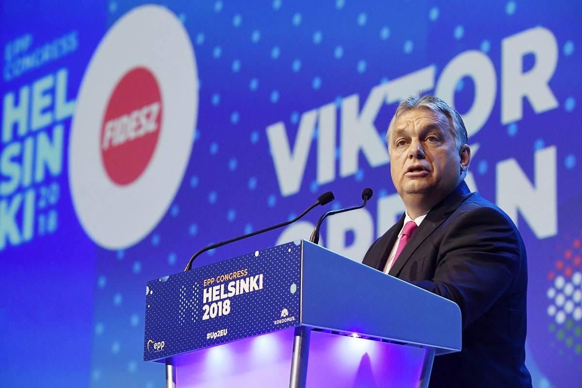 Orbán emelte a tétet a Néppárt vitájában