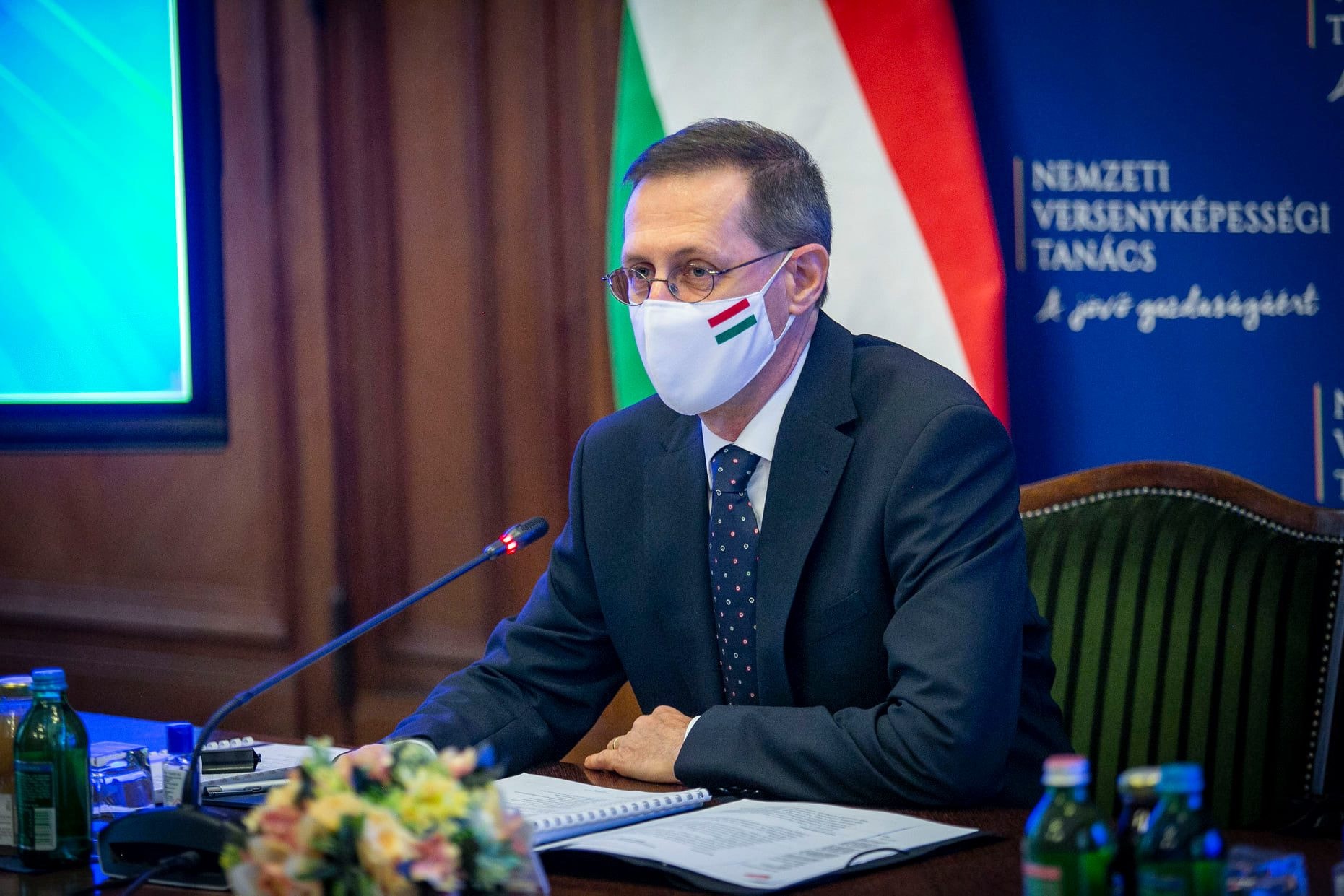 Adókönnyítésekre, kedvezményekre tett javaslatot a versenyképességi tanács