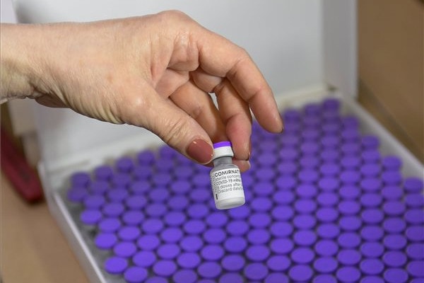A kínai vakcina hatásosabb, mint a Pfizer?