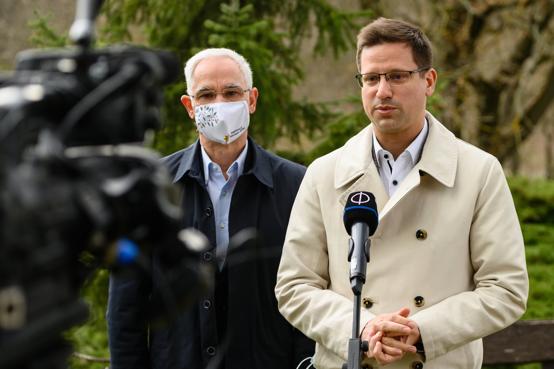 Gulyás Gergely: Beoltják a papokat, lelkészeket