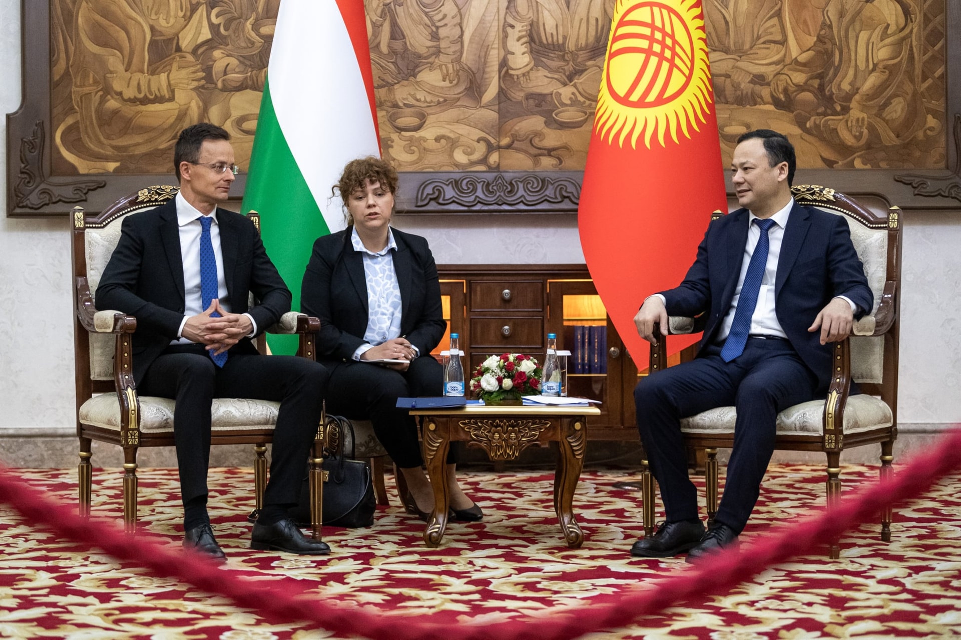 Ötmilliárd forintos magyar-kirgiz fejlesztési alapot hoznak létre
