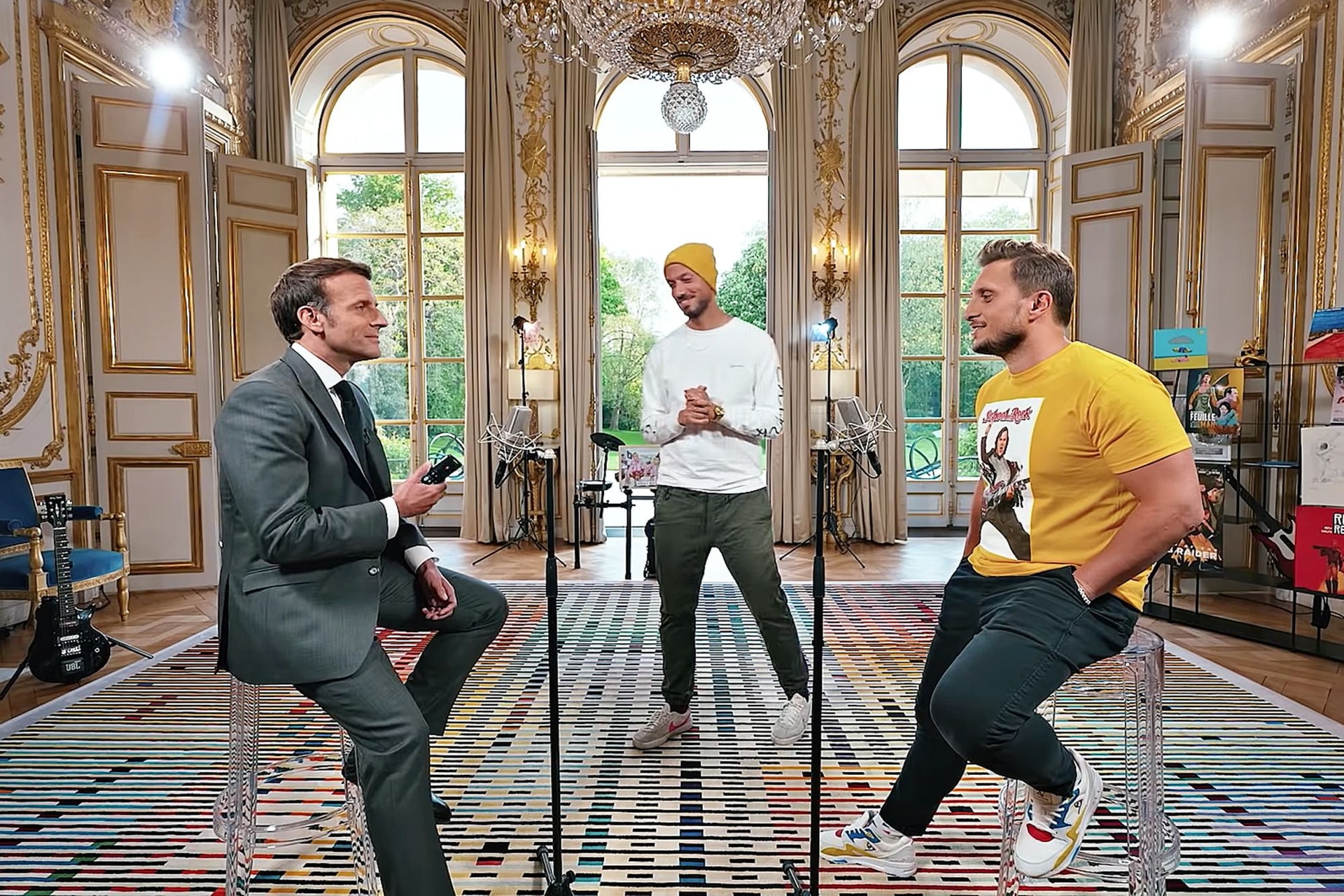 A fiatalok figyelmét keresi Macron