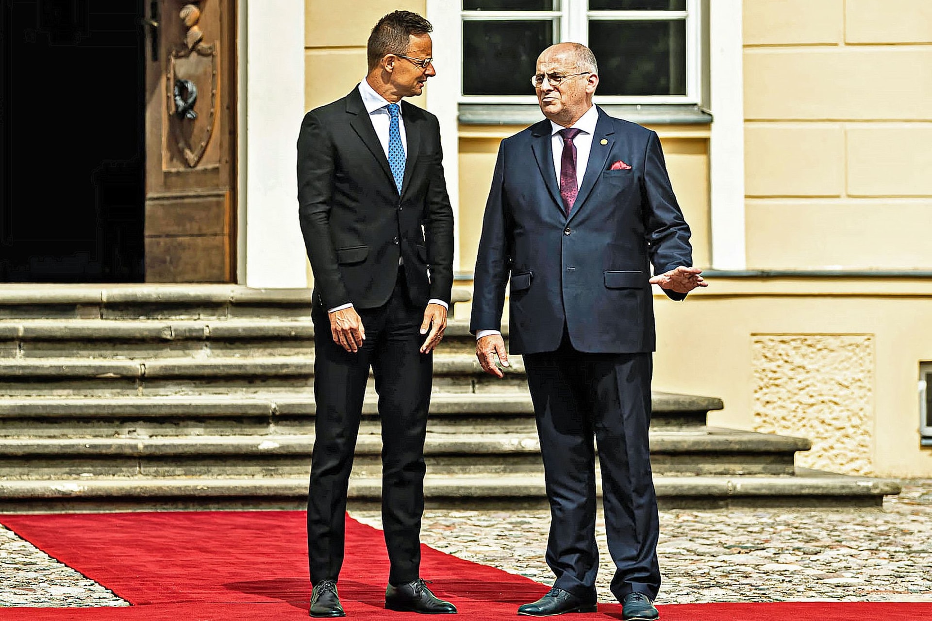 Szijjártó Péter: A magyar emberek szolidárisak a lengyelekkel