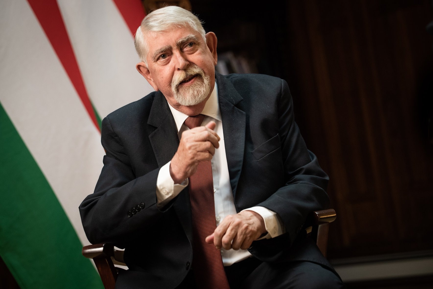 „A nemzeti kormány töretlenül fejleszti a magyar egészségügyet”