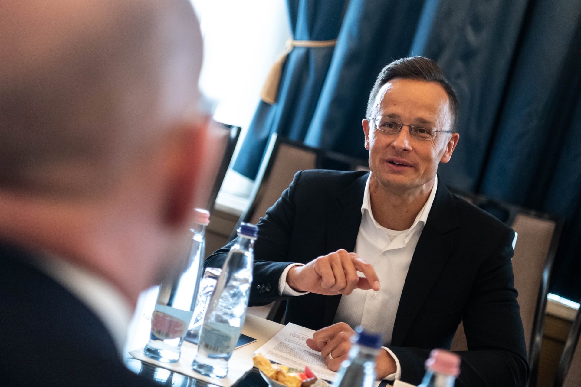 Szijjártó: Magyarország a járványkezelés helyes útját választotta