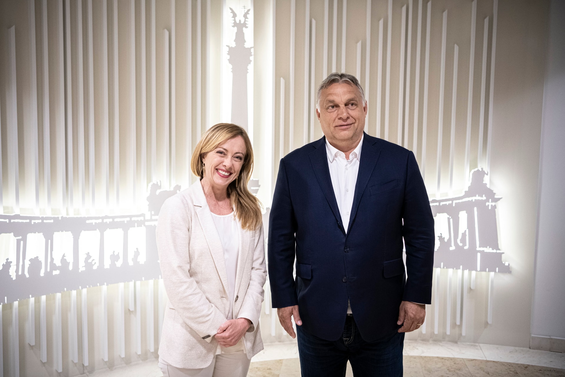 Meloninak Orbán a támasz