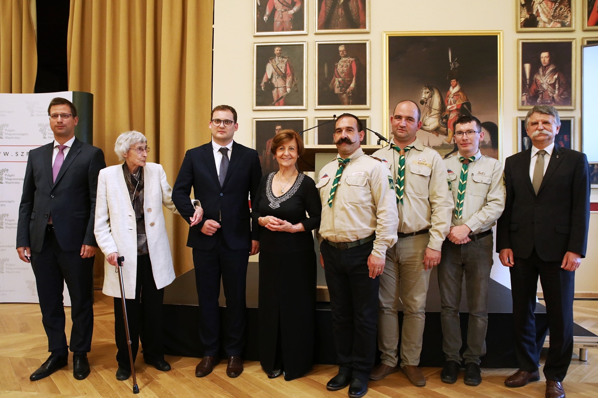 Bagdy Emőkét és a Romániai Magyar Cserkészszövetséget díjazta a Polgári Magyarországért Alapítvány