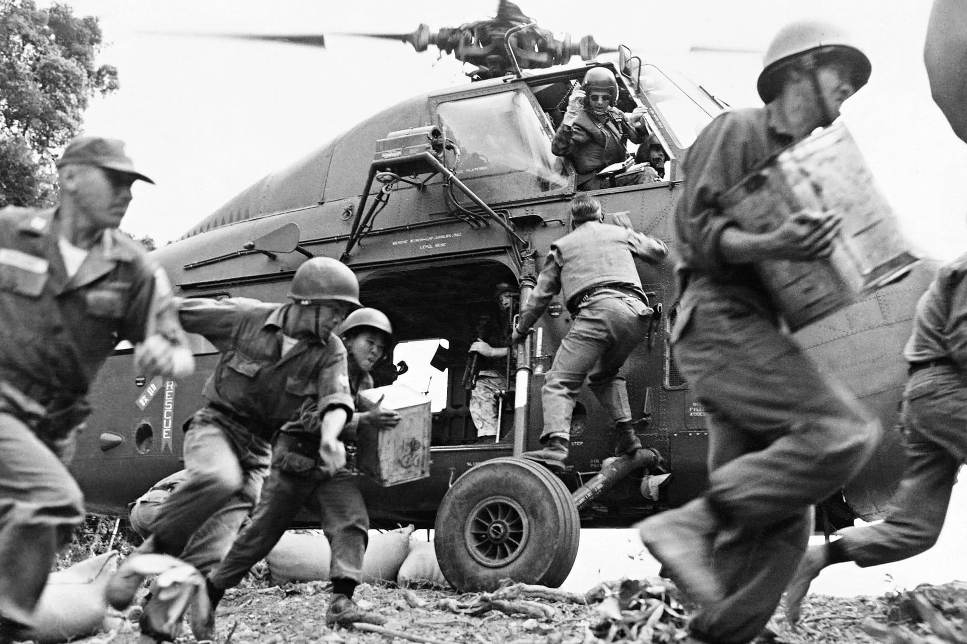 A vietnami háború első napjai