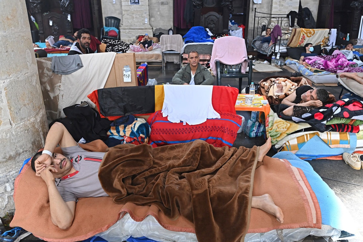Migránsok éhségsztrájkja miatt bukhat a belga kormány