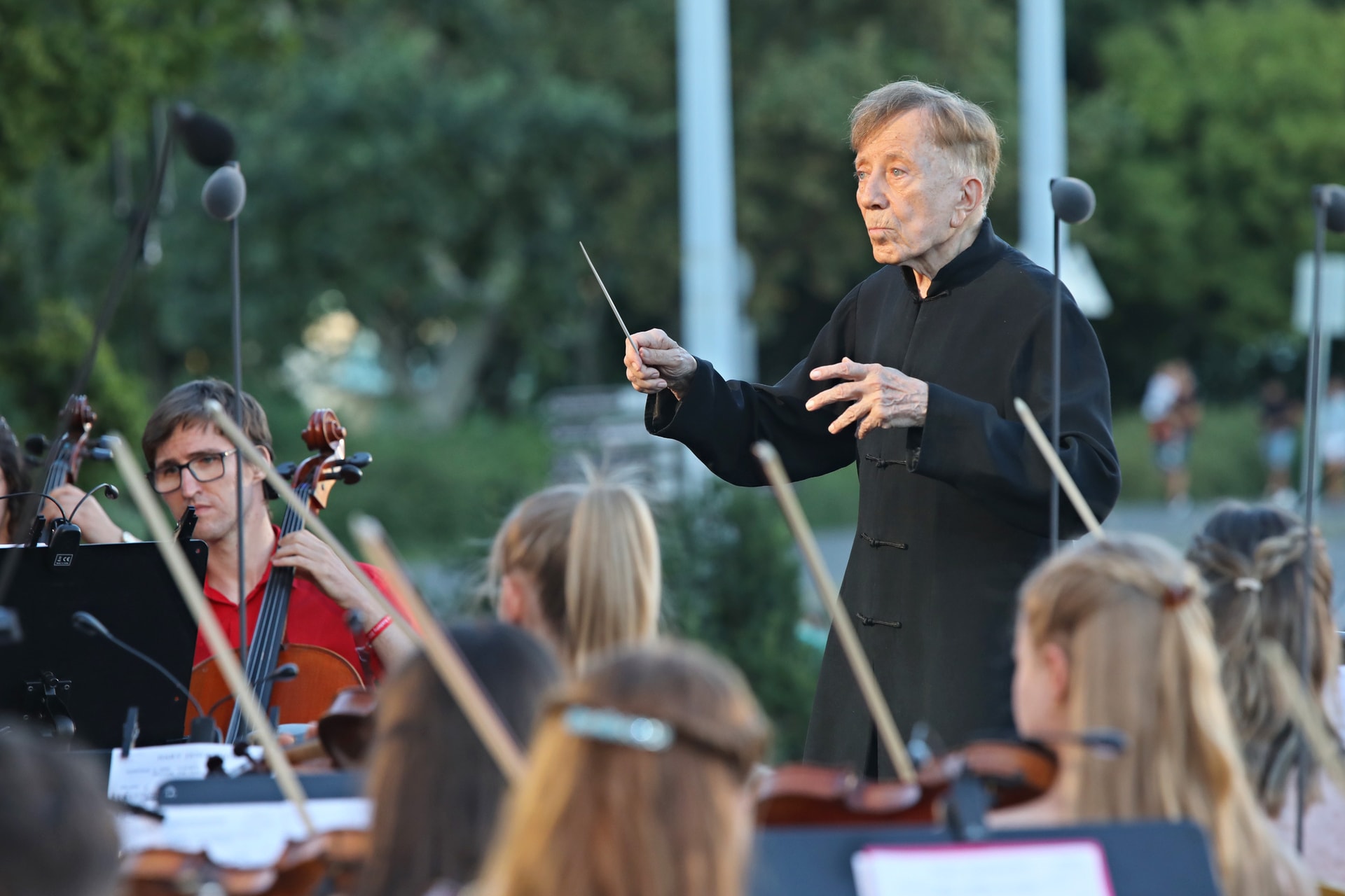 Különleges koncert a Szépművészeti Múzeum előtt