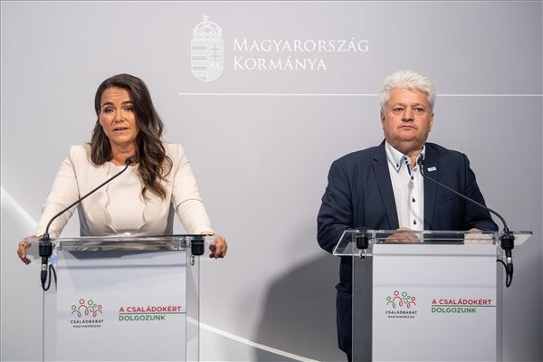 Egyszerűsödnek az otthonteremtési támogatások igénylésének feltételei
