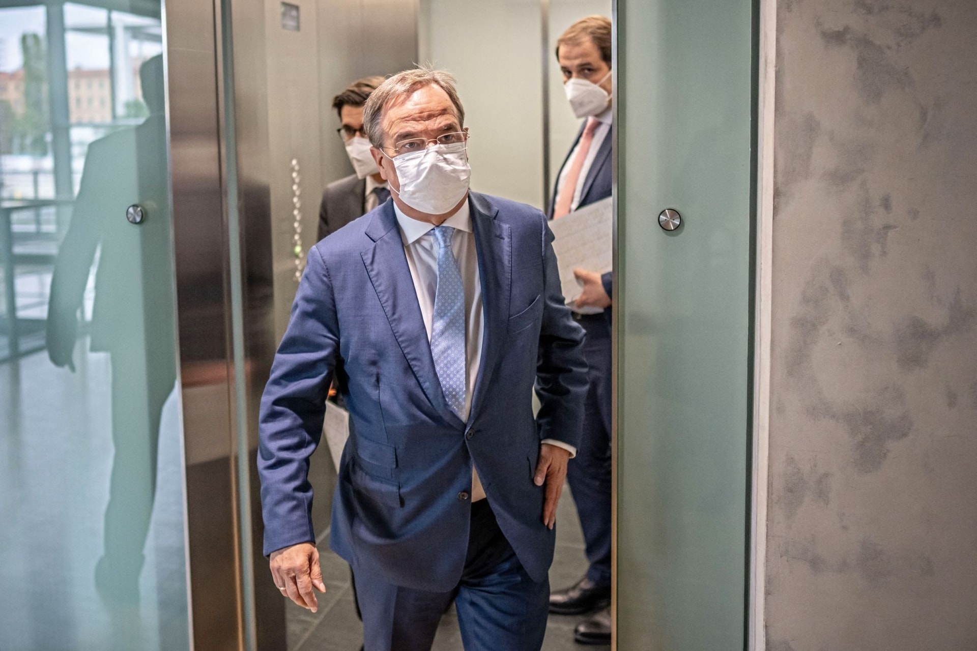 Össztűz zúdult Armin Laschetre