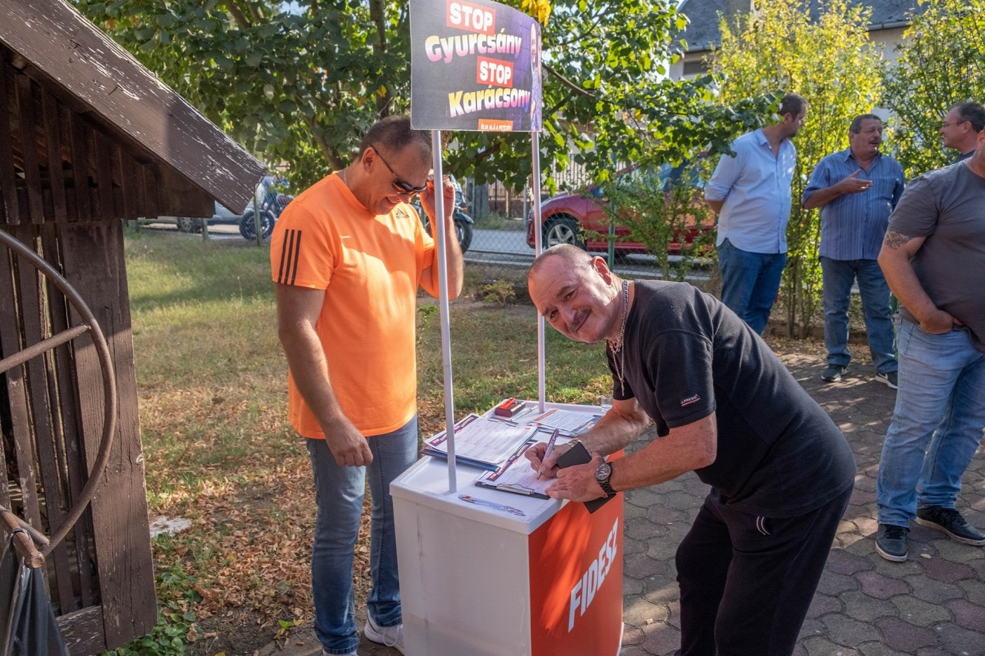 Nagy Feró is aláírta a Stop Gyurcsány! Stop Karácsony! petíciót