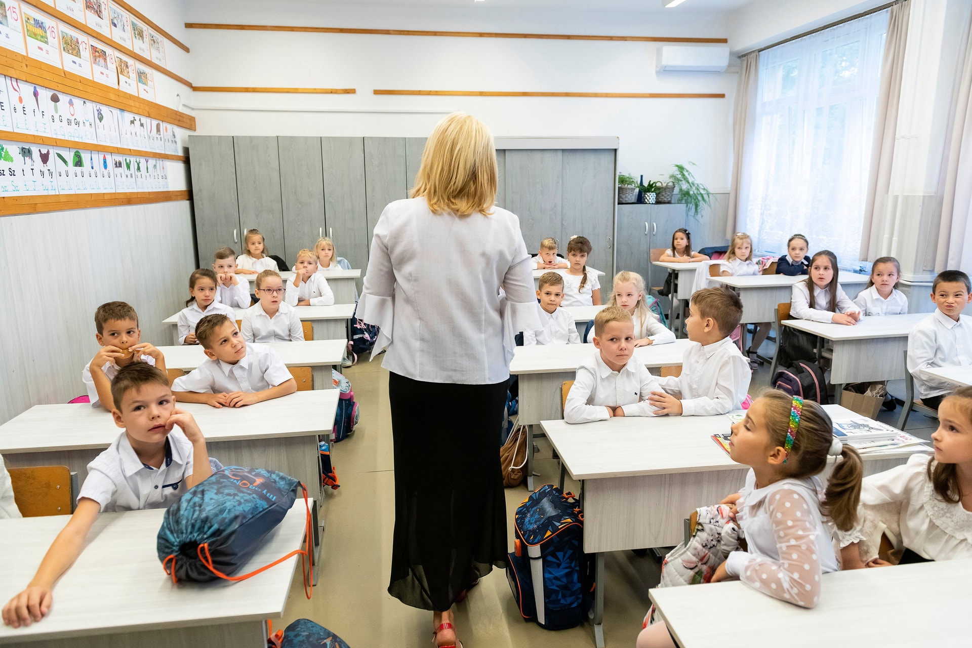 Így szabnák át a tanári életpályamodellt